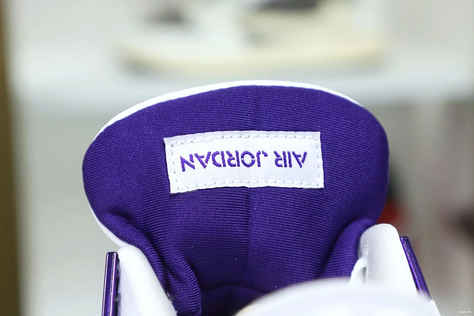 4 PURPLE AIR METALLIC JORDAN 0112